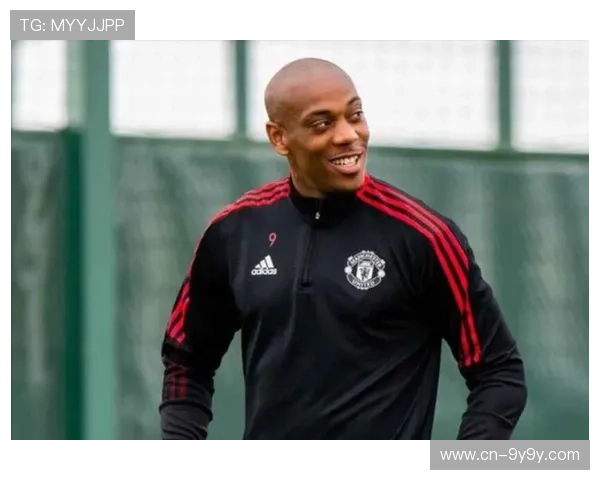 蒙特雷前锋马夏尔肩关节脱臼，或缺席3-6个月影响状态